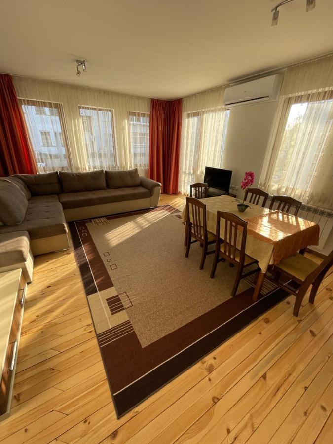 Guest Rooms Biju トリャブナ エクステリア 写真